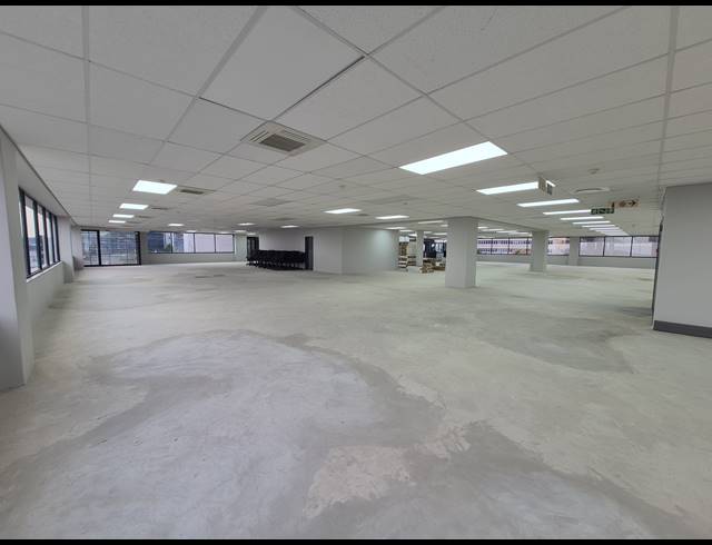 1,066M² OFFICE TO LET IN SANDTON CENTRAL